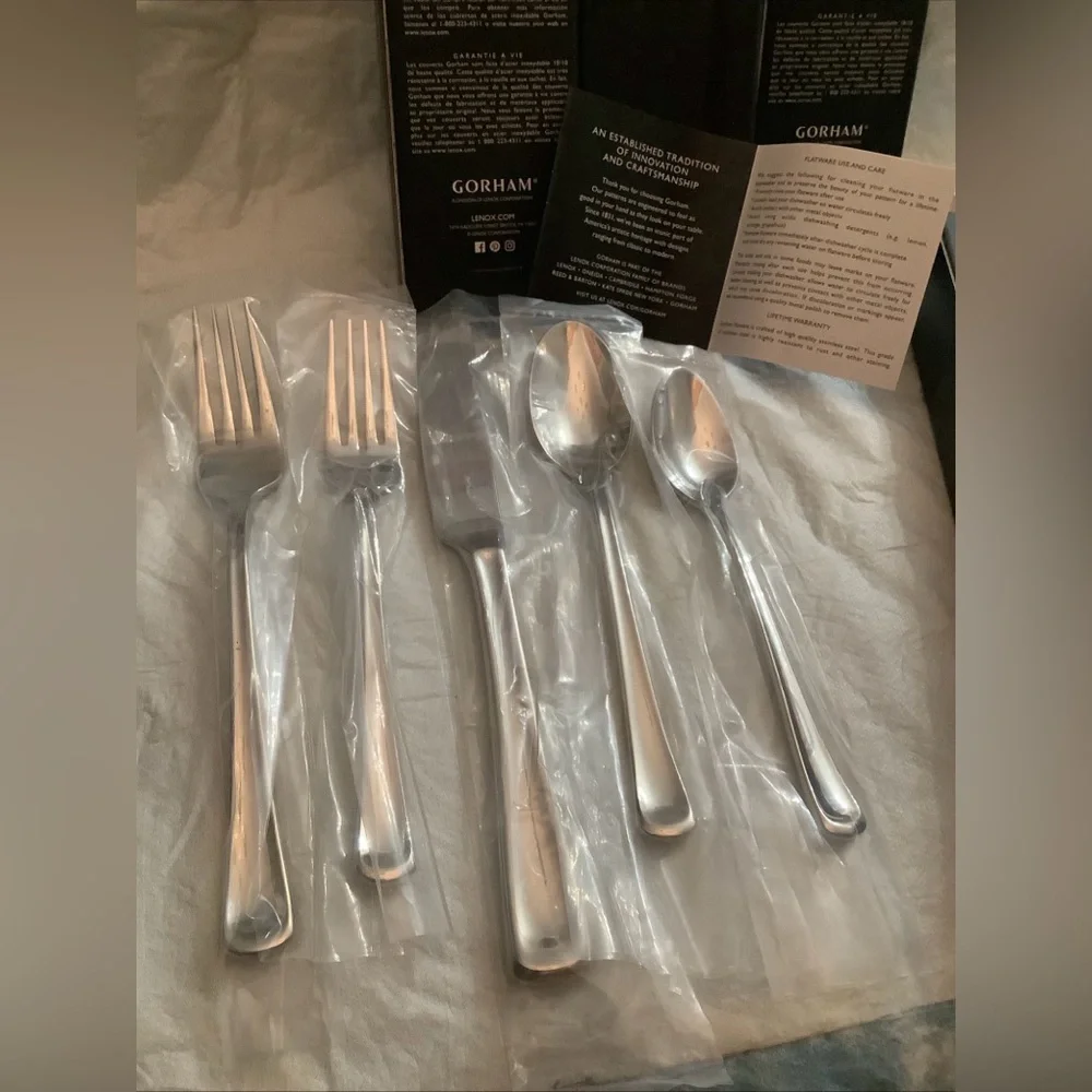 Gorham Crate & Barrel SCOOP Mirror 20-Piece Flatware Set New In Box - Picture 8 of 13